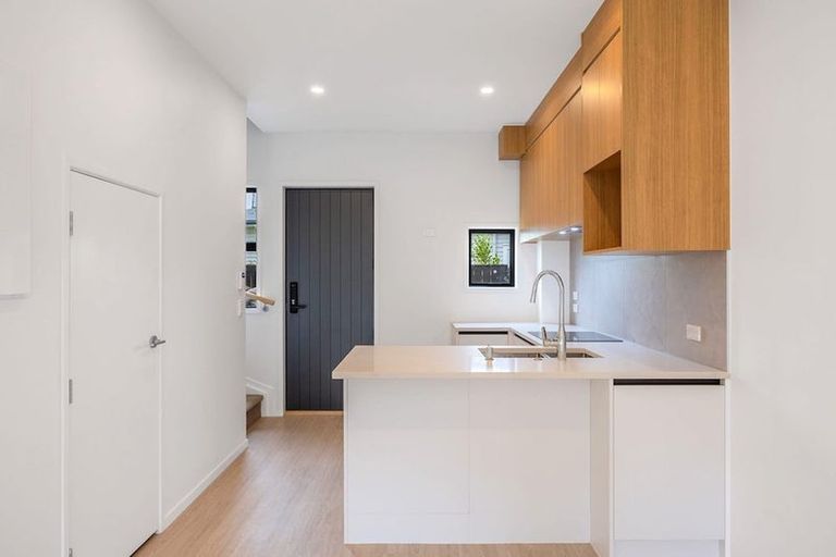 Photo of property in 14/128 Onewa Road, Northcote, Auckland, 0627