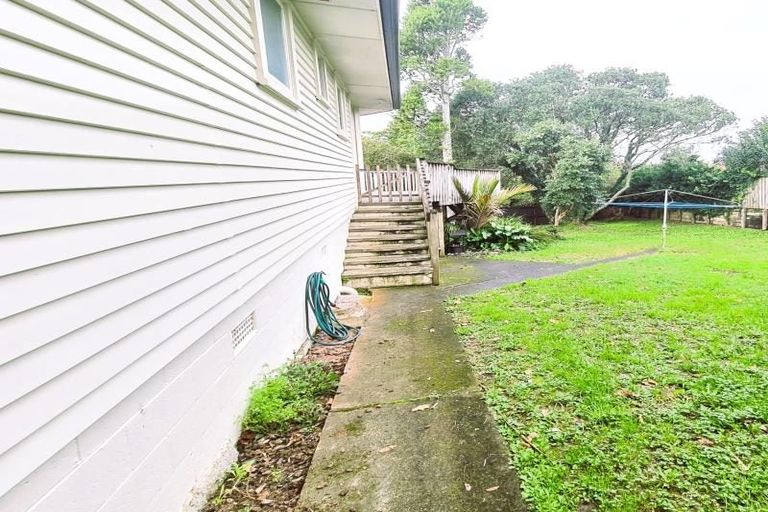 Photo of property in 20 Hartley Terrace, Massey, Auckland, 0614