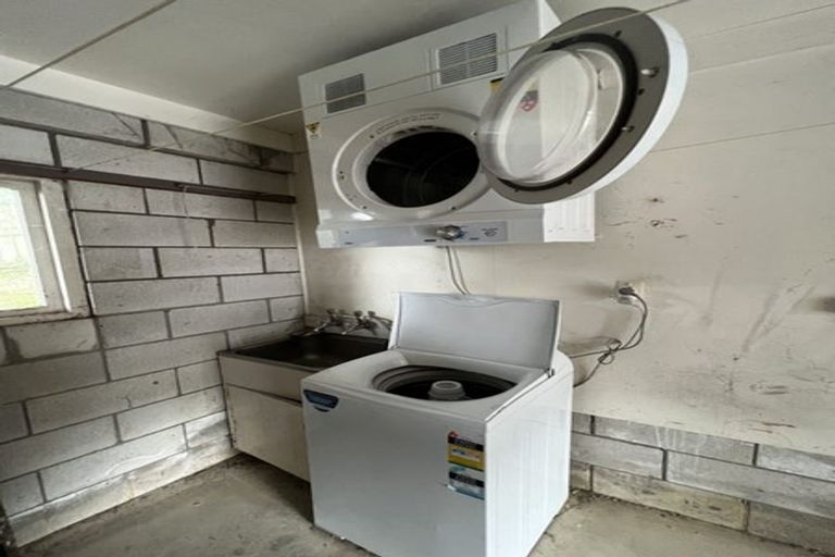 Photo of property in 3/22 Penning Road, Castor Bay, Auckland, 0620