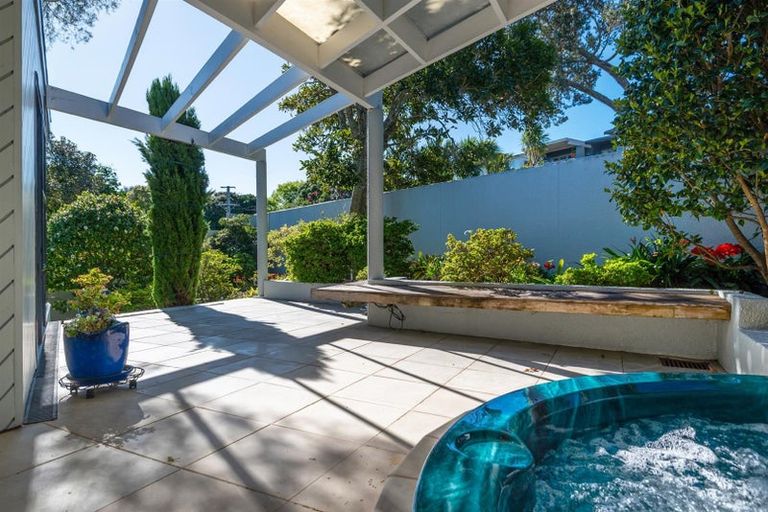 Photo of property in 19 Sylvan Park Avenue, Milford, Auckland, 0620