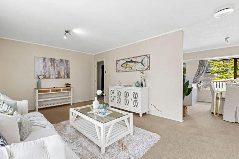 Photo of property in 2/130 Glamorgan Drive, Torbay, Auckland, 0630