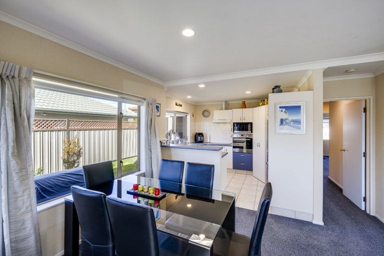 Photo of property in 12 Caulfield Place, Taradale, Napier, 4112