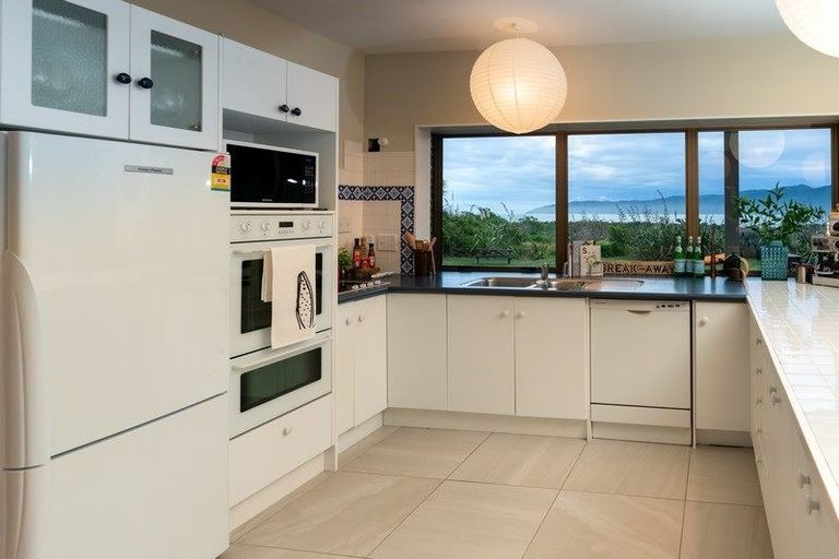 Photo of property in 23 Manly Street, Paraparaumu Beach, Paraparaumu, 5032