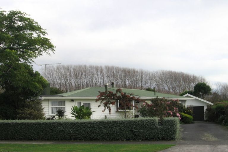 Photo of property in 9 Nimmo Avenue West, Waikanae, 5036