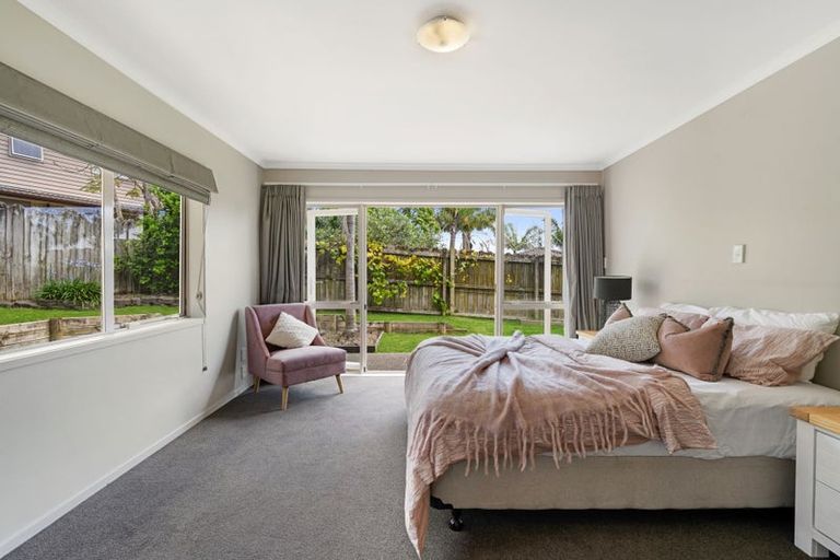 Photo of property in 8 Neaptide Close, Red Beach, 0932