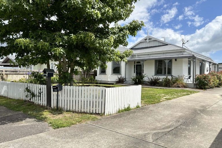 Photo of property in 10a Hereford Street, West End, Palmerston North, 4410