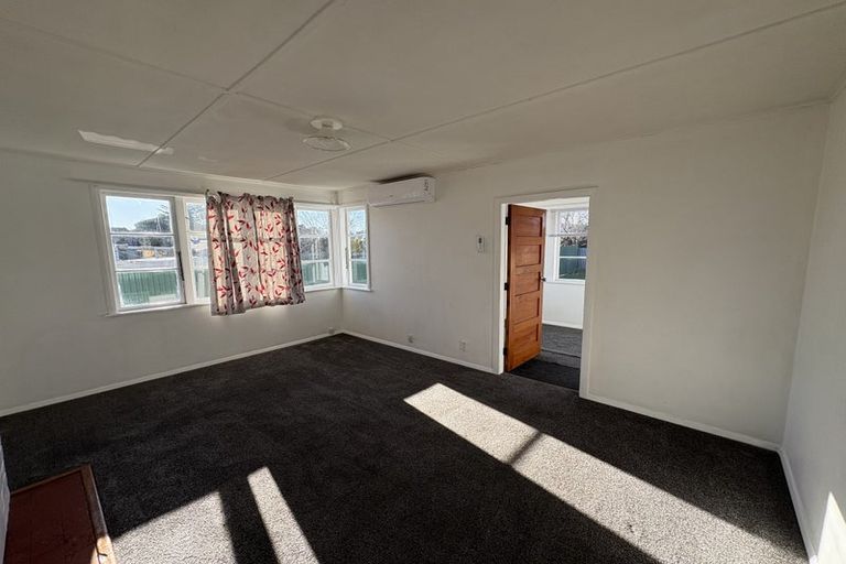 Photo of property in 45 Goldsmith Crescent, Levin, 5510