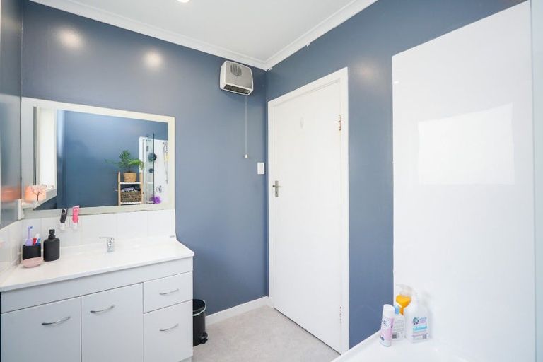 Photo of property in 81 Cargill Street, Waikiwi, Invercargill, 9810