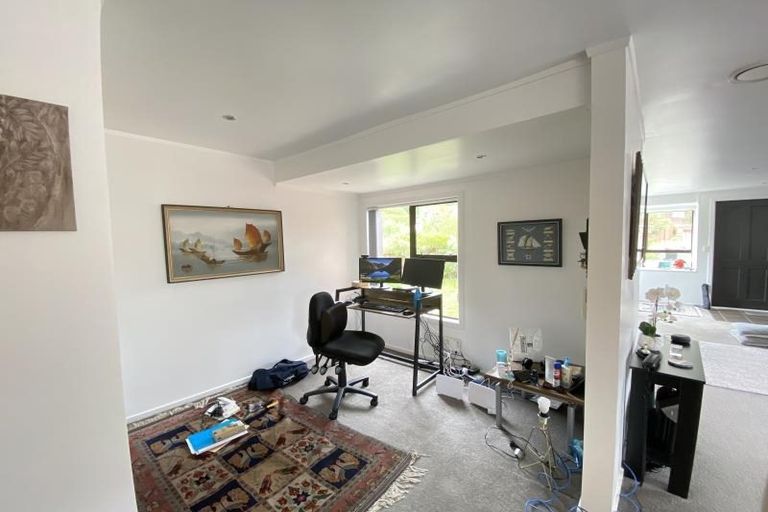 Photo of property in 3 Flinders Place, Johnsonville, Wellington, 6037