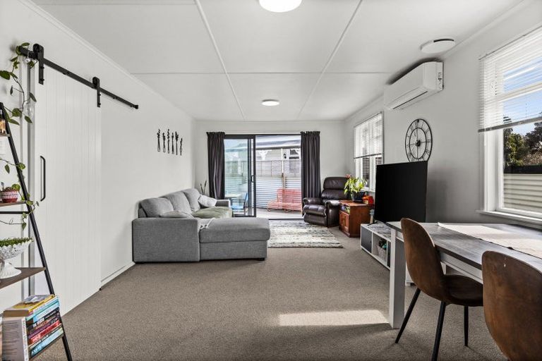 Photo of property in 12 Fleming Crescent, Maraenui, Napier, 4110