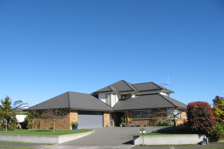 Photo of property in 11 Mcilwaine Place, Marton, 4710