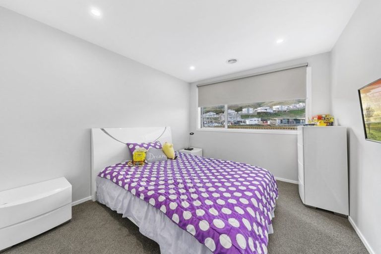 Photo of property in 18 Rochdale Drive, Churton Park, Wellington, 6037