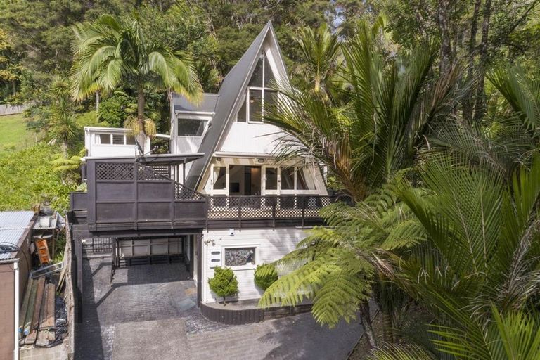 Photo of property in 14 Mahoe Road, Titirangi, Auckland, 0604