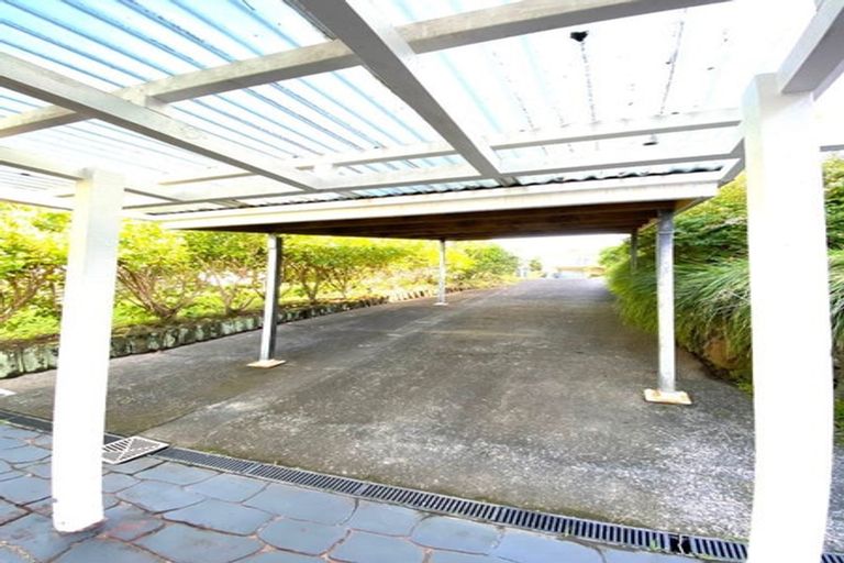 Photo of property in 48 Valley View Road, Glenfield, Auckland, 0629