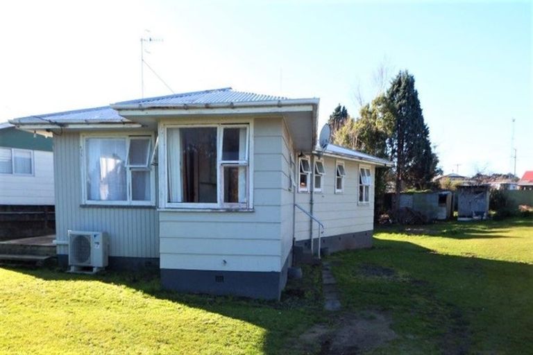 Photo of property in 15 Vera Street, Marton, 4710