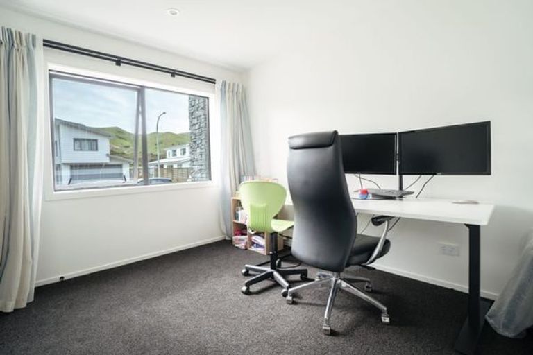 Photo of property in 75 Melksham Drive, Churton Park, Wellington, 6037