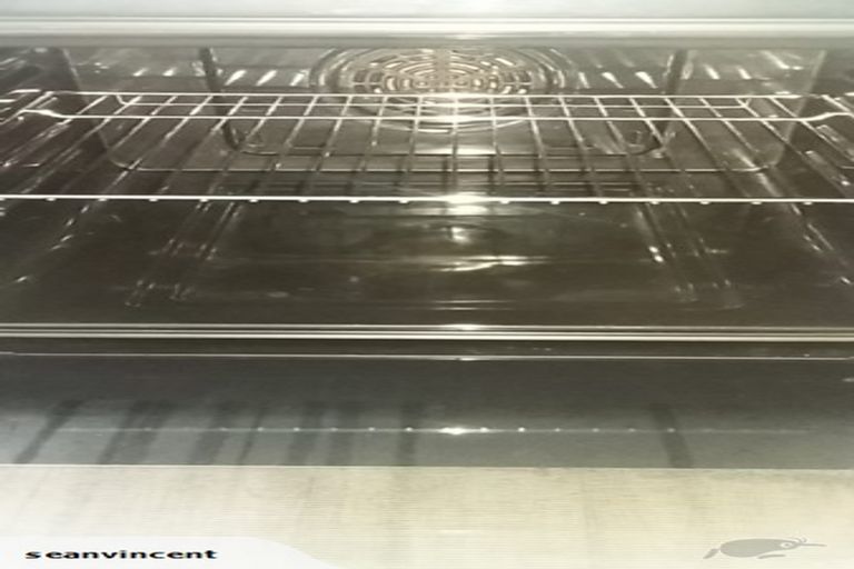 Photo of property in 4/14 Arlington Street, Mount Cook, Wellington, 6011