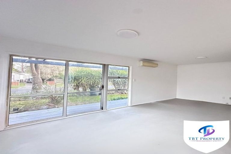 Photo of property in 17 Bluewater Place, Wattle Downs, Auckland, 2103