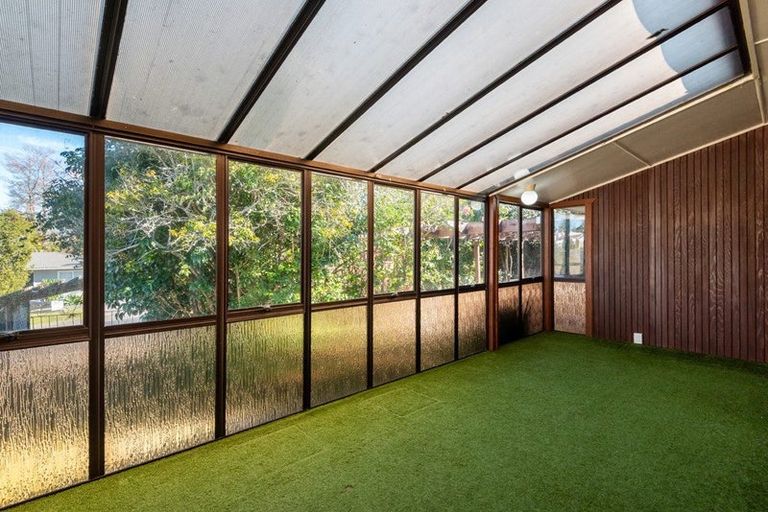 Photo of property in 55 Blakeborough Drive, Forrest Hill, Auckland, 0620