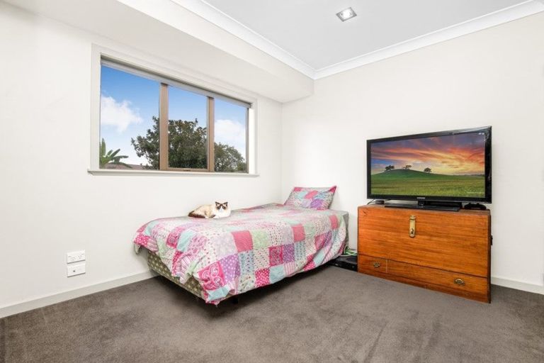 Photo of property in 2 Rays Way, Tuakau, 2121