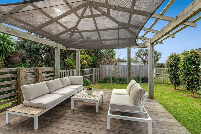 Photo of property in 51 Balboa Drive, Matakatia, Whangaparaoa, 0930