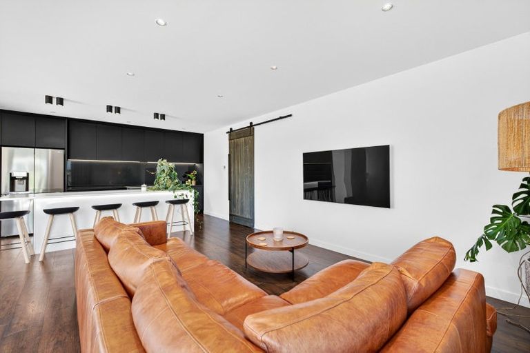 Photo of property in 11 Whangaehu Place, Te Awa, Napier, 4110