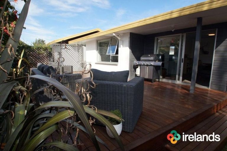 Photo of property in 1/14 Salford Avenue, Redwood, Christchurch, 8051