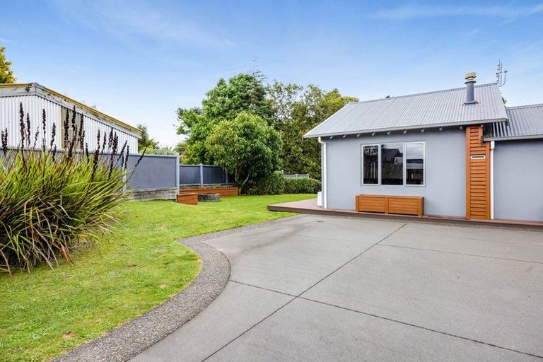 Photo of property in 20 Montague Grove, Stratford, 4332