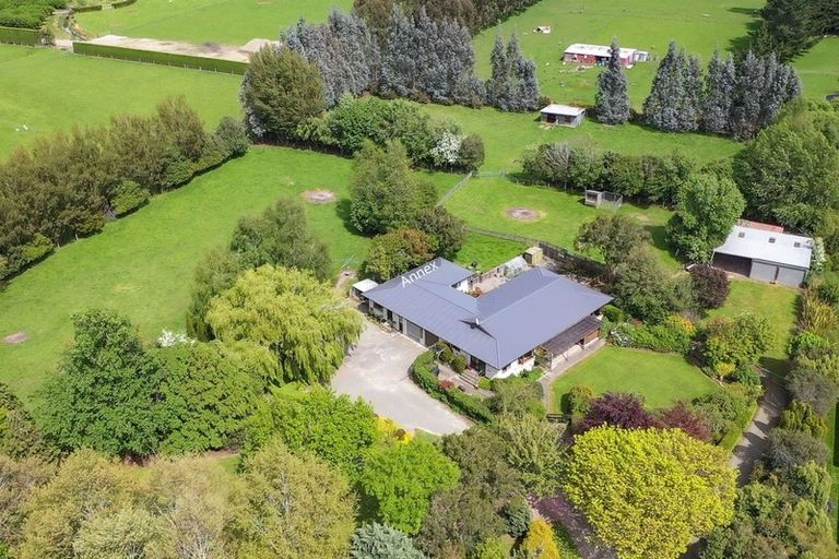 Photo of property in 14 Winton Lorneville Highway, Winton, 9781