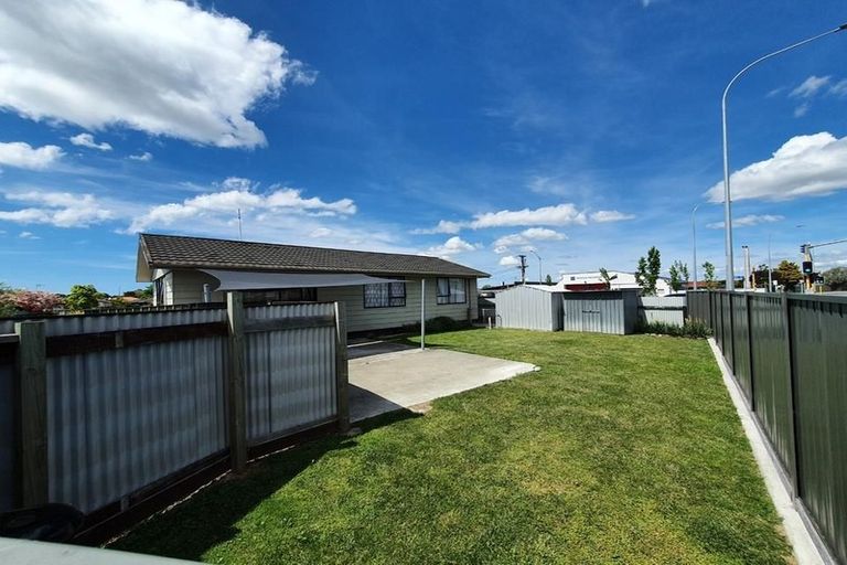 Photo of property in 2/2 Lee Road, Taradale, Napier, 4112
