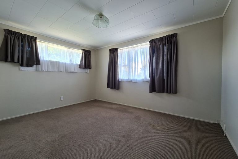 Photo of property in 3 Pukeroa Place, Papakura, 2110