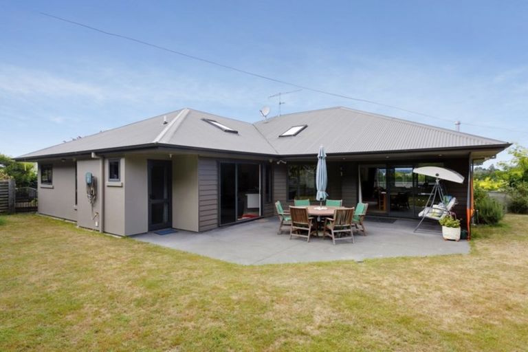 Photo of property in 2 Julies Way, Rangatira Park, Taupo, 3330