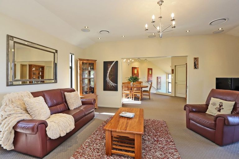 Photo of property in 102 Kent Terrace, Taradale, Napier, 4112