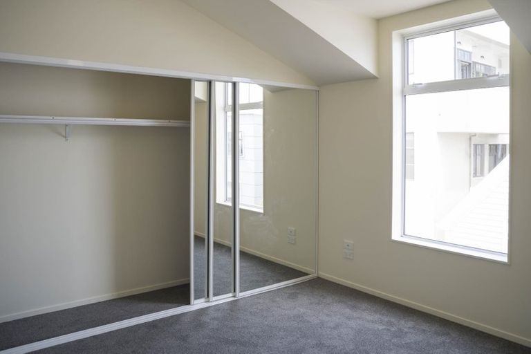 Photo of property in Pirie Street Townhouses, 28/35u Pirie Street, Mount Victoria, Wellington, 6011