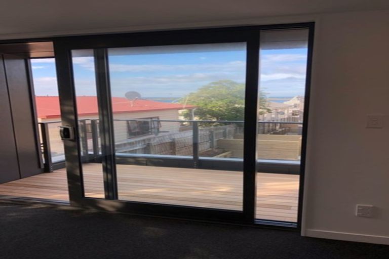 Photo of property in 15/20u Trent Street, Island Bay, Wellington, 6023