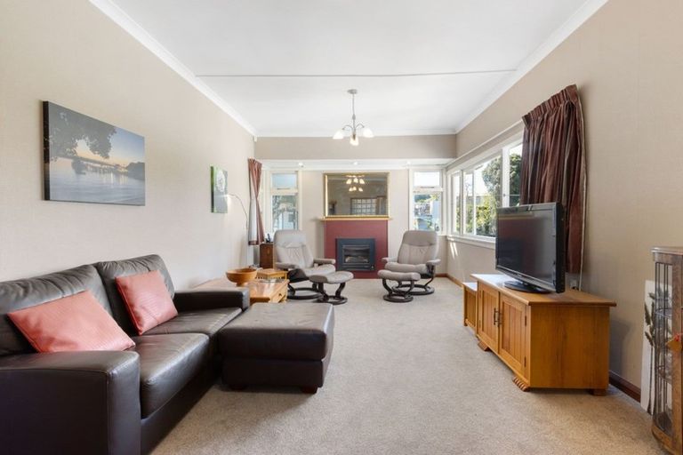 Photo of property in 103 Chaucer Road, Hospital Hill, Napier, 4110