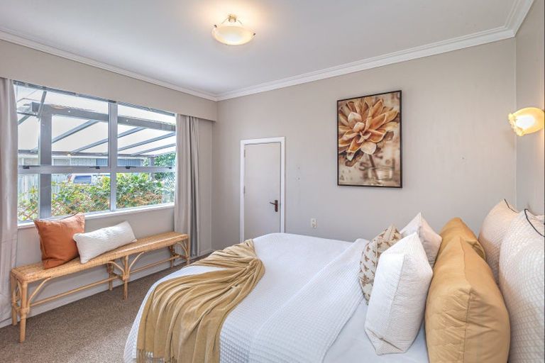 Photo of property in 47 Karaka Crescent, Levin, 5510