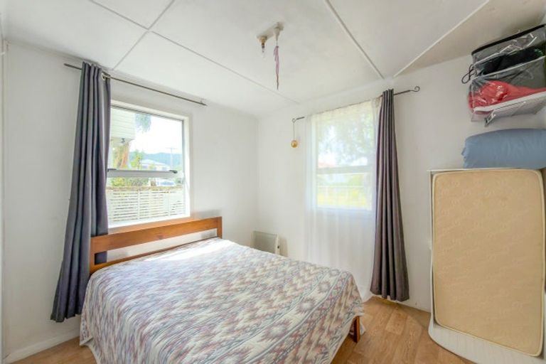 Photo of property in 211a The Square, Whangamata, 3620