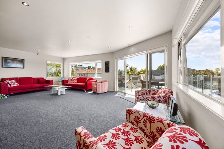 Photo of property in 40 Westpark Drive, West Harbour, Auckland, 0618
