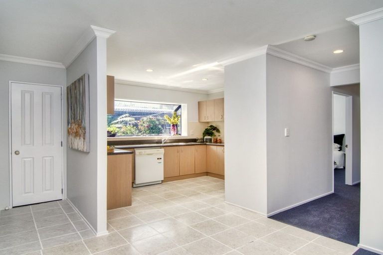 Photo of property in 120a Hutchinson Avenue, New Lynn, Auckland, 0600