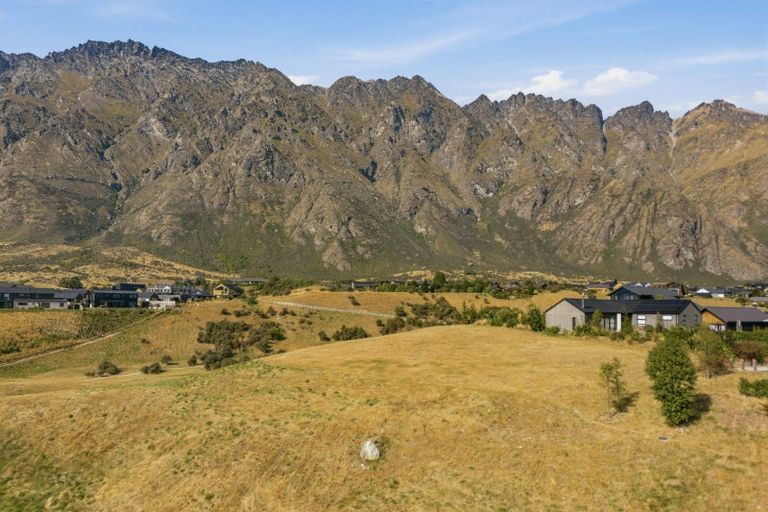 Photo of property in 6 Wanderer Lane, Jacks Point, Queenstown, 9371