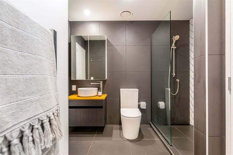 Photo of property in 10/165 Hobsonville Point Road, Hobsonville, Auckland, 0616