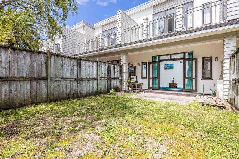 Photo of property in The Grange, 87/92 Bush Road, Albany, Auckland, 0632