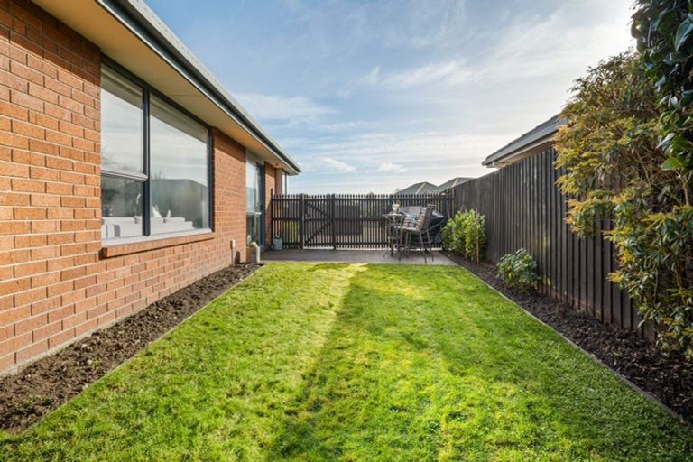 Photo of property in 14 Innisfree Place, Northwood, Christchurch, 8051