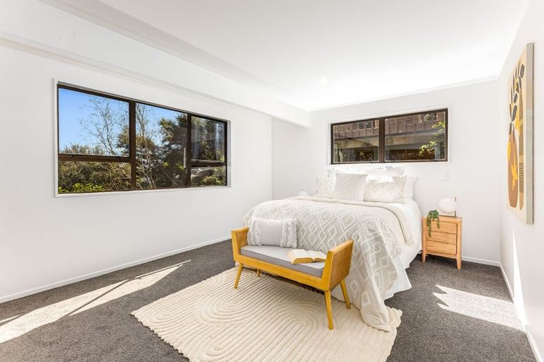 Photo of property in 19 Kinloch Place, Papakowhai, Porirua, 5024