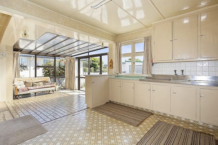 Photo of property in 1 Edwin Street, Gore, 9710