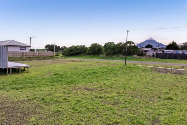 Photo of property in 8-10 Terou Street, Manaia, 4612