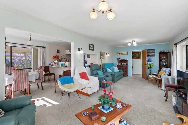 Photo of property in 53 Mcfarlane Street, Oakura, 4314