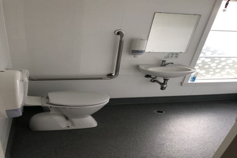 Photo of property in 655 Ferry Road, Woolston, Christchurch, 8023