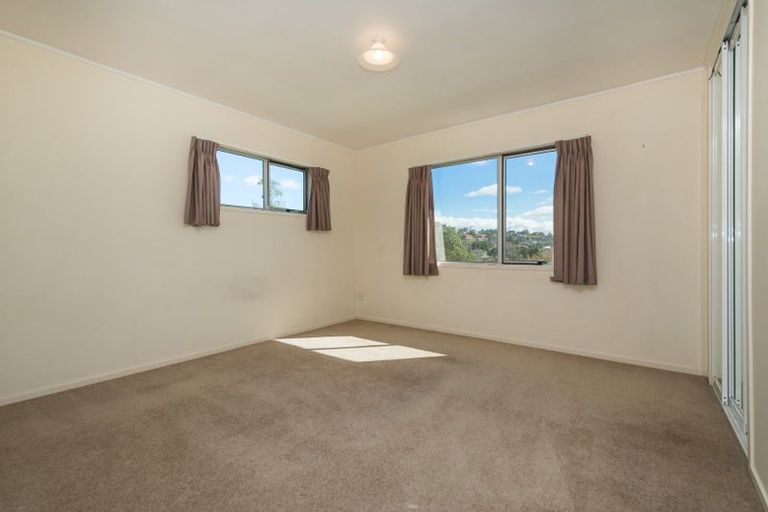 Photo of property in 22 Nor'east Drive, Northcross, Auckland, 0632